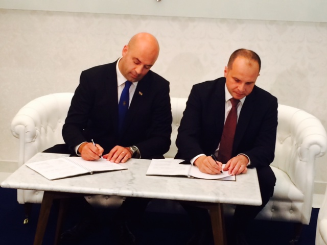 2015.05.22. - DUBROVNIK - Ministar Hajdaš Dončić u Dubrovniku potpisao Ugovore za realizaciju projekta Razvoja Zračne luke Dubrovnik